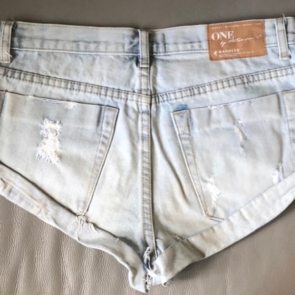 One Teaspoon Bandits - Picture 2 of 5